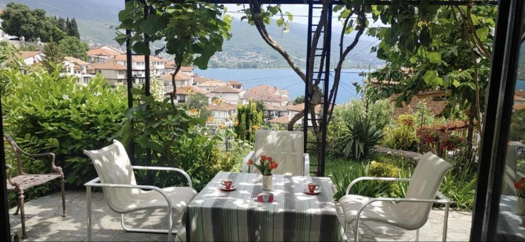 Tito's Place Villa Ohrid